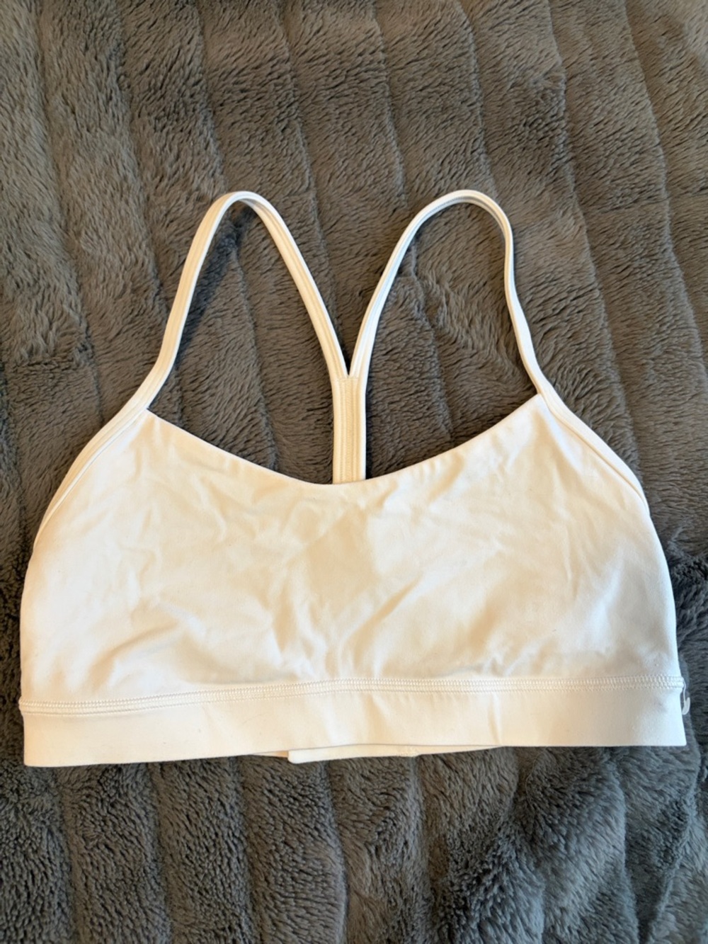 Lululemon White Women's Seamless Light Support sports bra